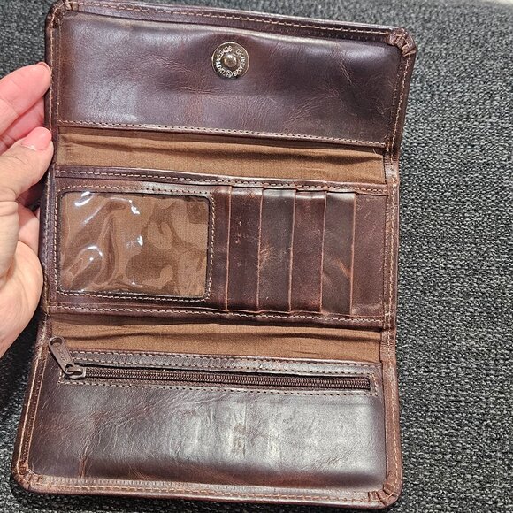 Ladies Leather Wallet & 3 Stitched Keychains - Picture 8 of 9